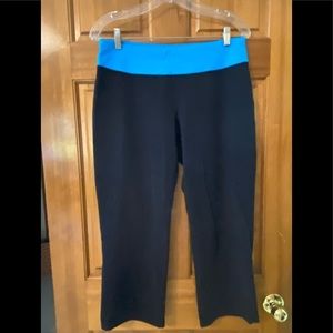 Women’s athletic crop pants
